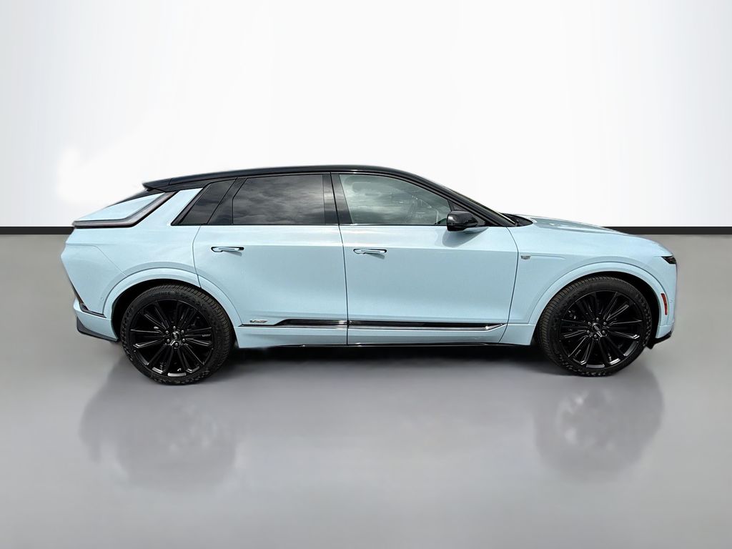 2026 Cadillac Lyriq photo 4