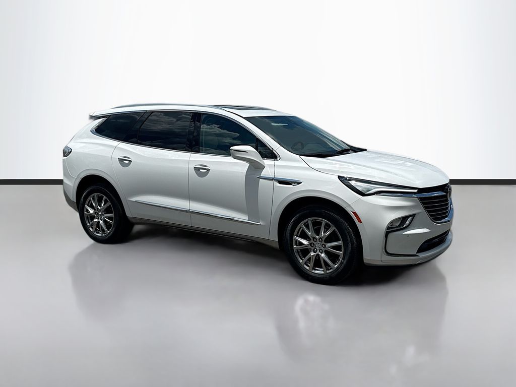 2024 Buick Enclave Essence photo 3