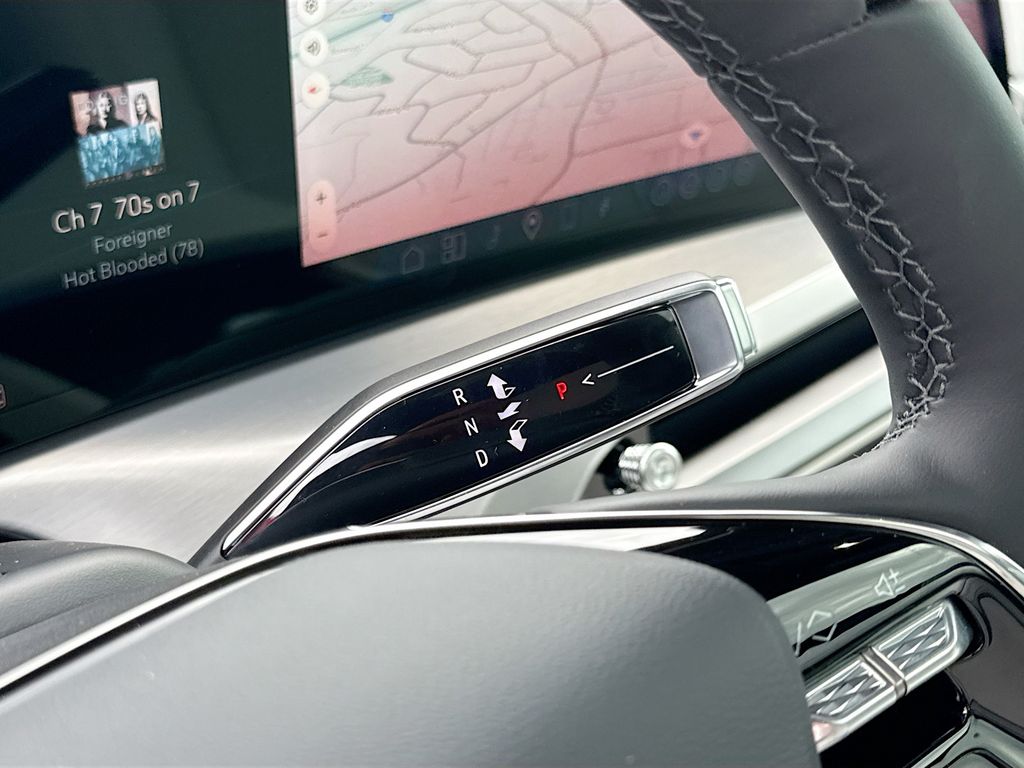 2026 Cadillac VISTIQ Sport - Photo 17