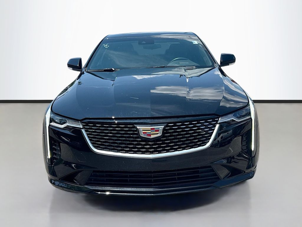 2022 Cadillac CT4 Luxury photo 2