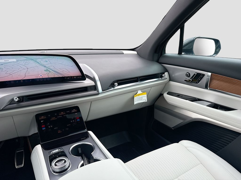 2026 Cadillac VISTIQ Sport - Photo 24