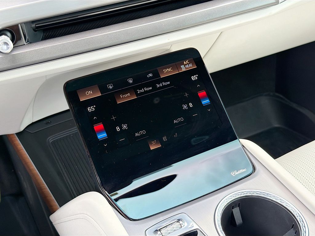 2026 Cadillac VISTIQ Sport - Photo 16