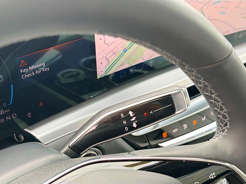 2025 Cadillac LYRIQ Sport 1 - Photo 17