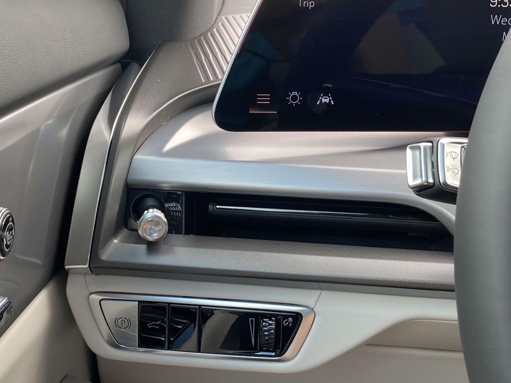 2026 Cadillac VISTIQ Luxury - Photo 20