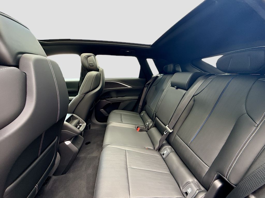 2025 Cadillac LYRIQ Sport 1 - Photo 24