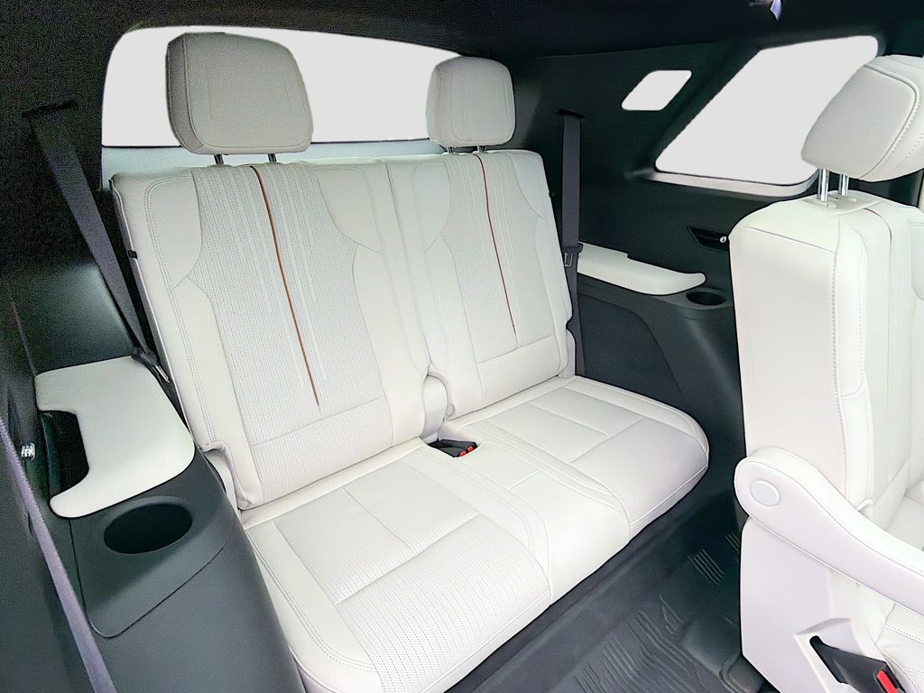 2026 Cadillac VISTIQ Sport - Photo 28