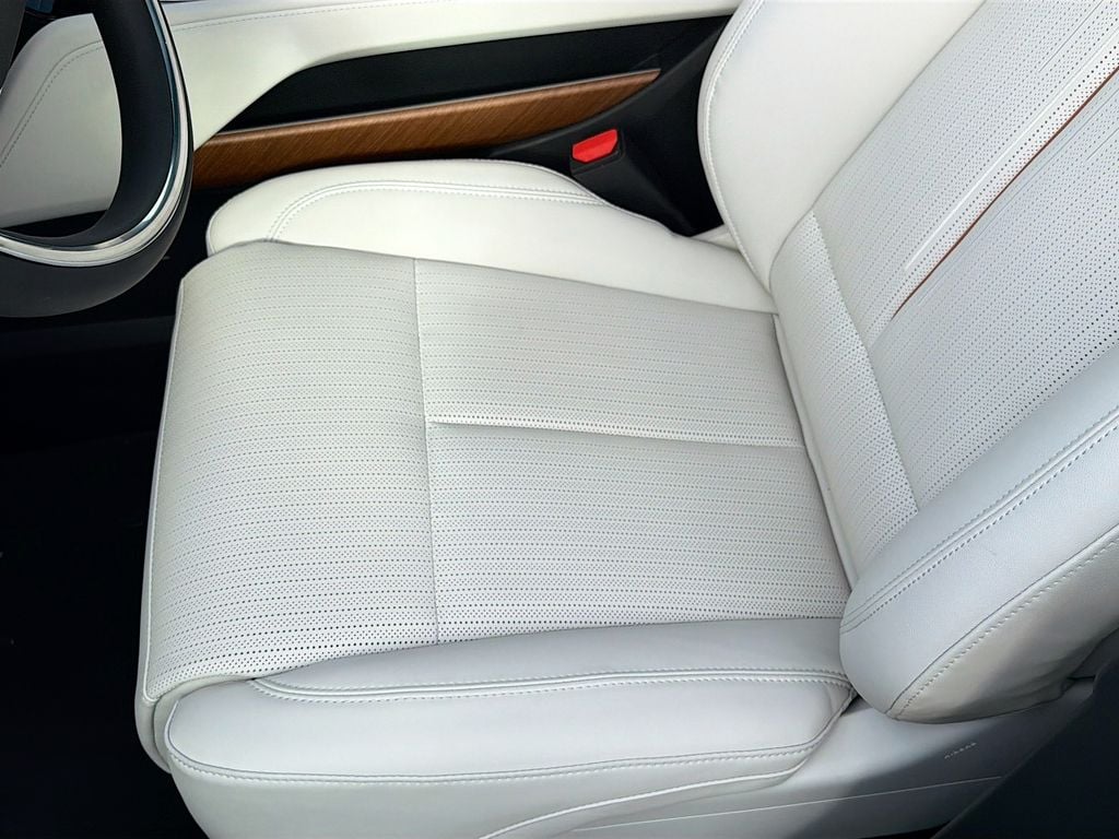 2026 Cadillac VISTIQ Sport - Photo 19