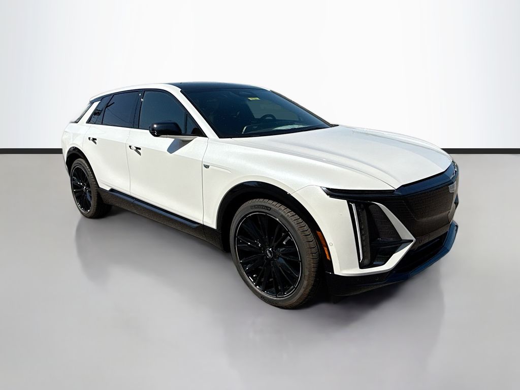 2025 Cadillac Lyriq Sport photo 2