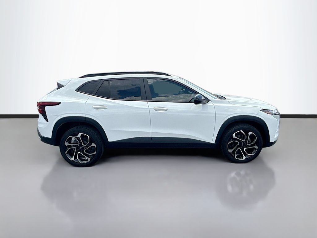 2024 Chevrolet Trax photo 4