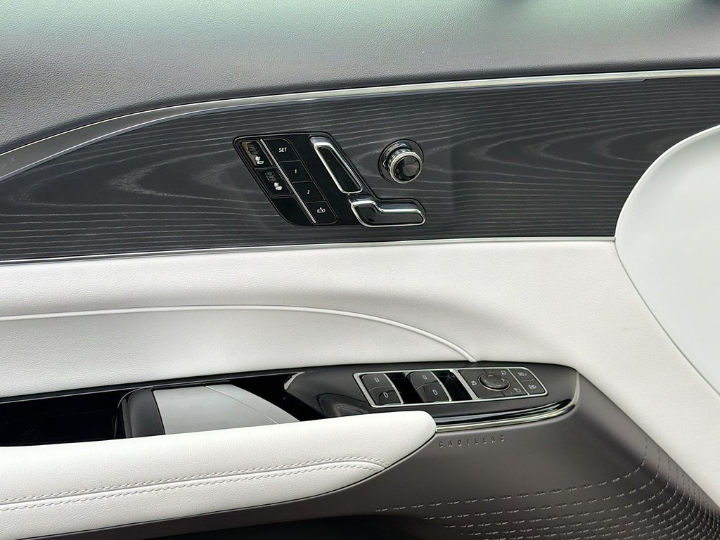 2025 Cadillac LYRIQ Sport 1 - Photo 18