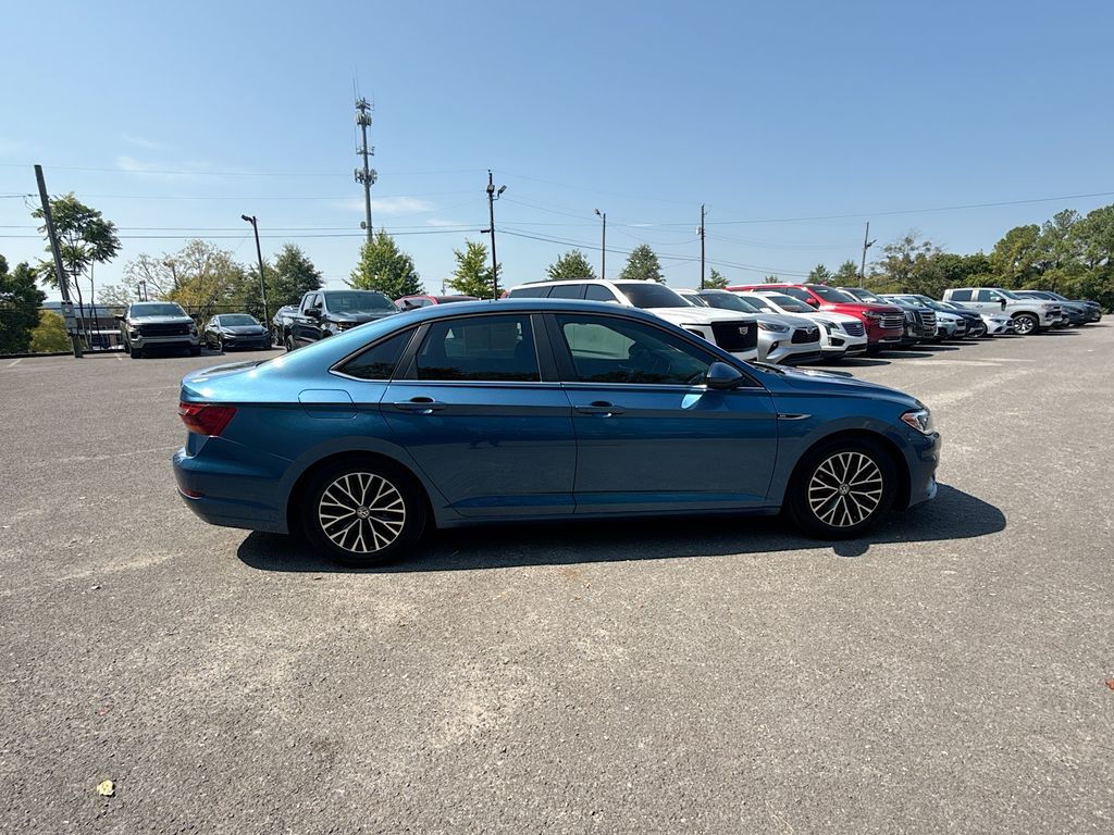2019 Volkswagen Jetta SEL photo 4