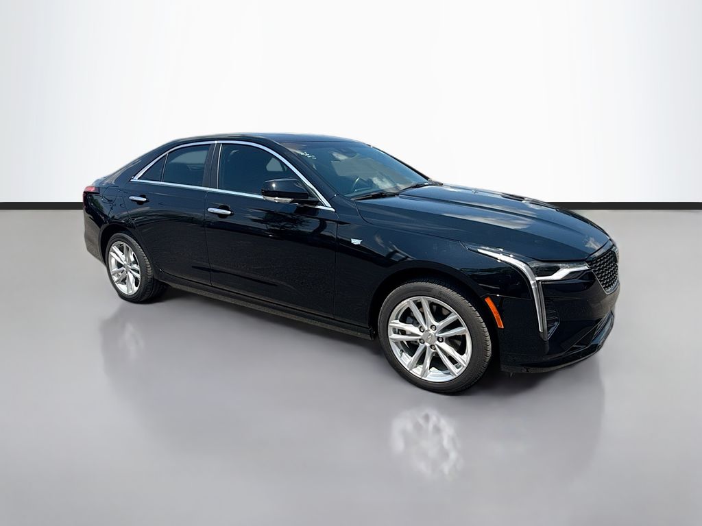 2022 Cadillac CT4 Luxury photo 3