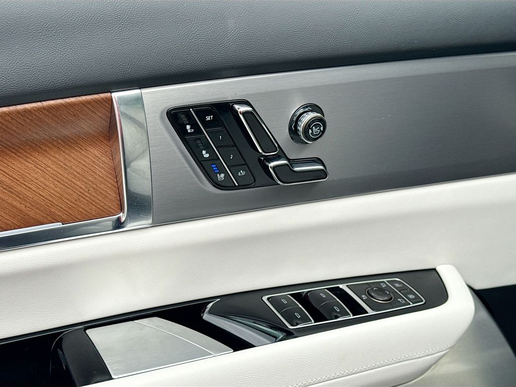 2026 Cadillac VISTIQ Sport - Photo 18