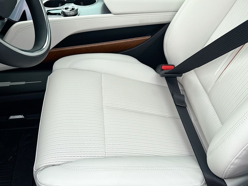 2026 Cadillac VISTIQ Sport - Photo 19