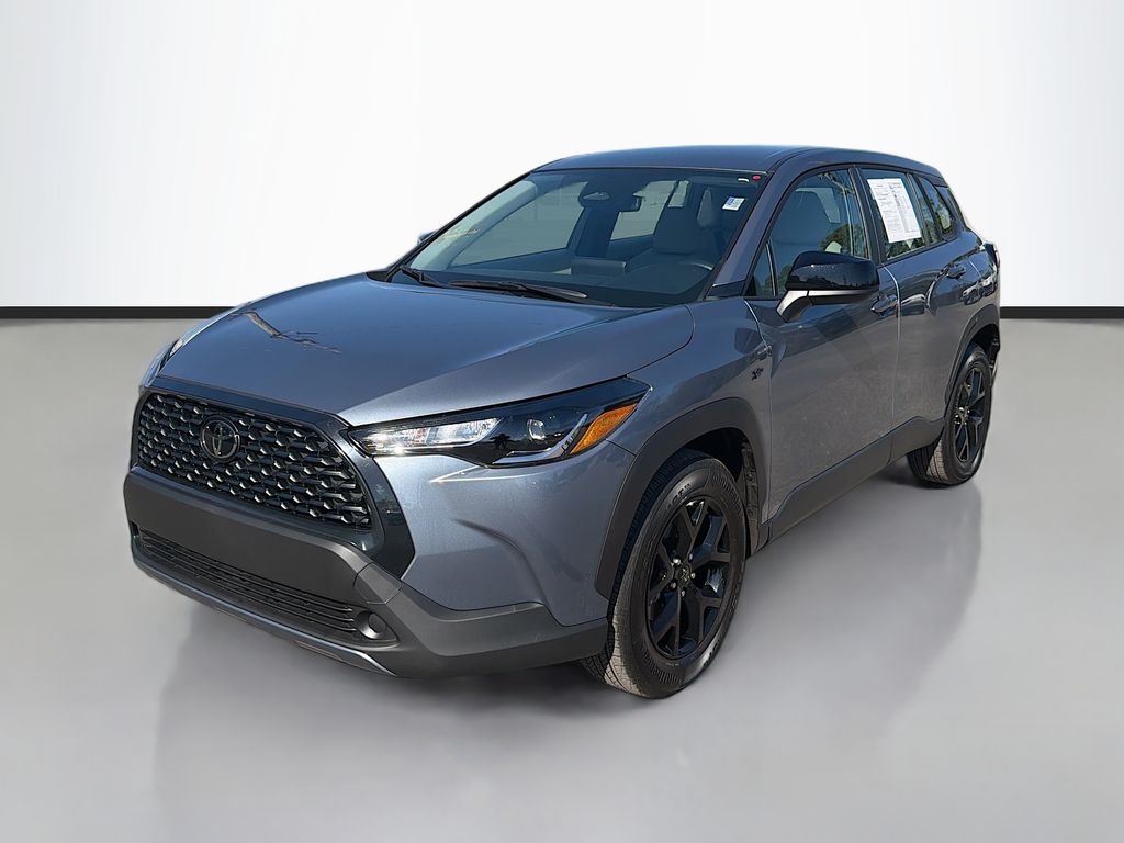 2025 Toyota Corolla Cross L photo 2