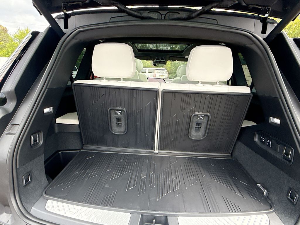 2026 Cadillac VISTIQ Sport - Photo 27
