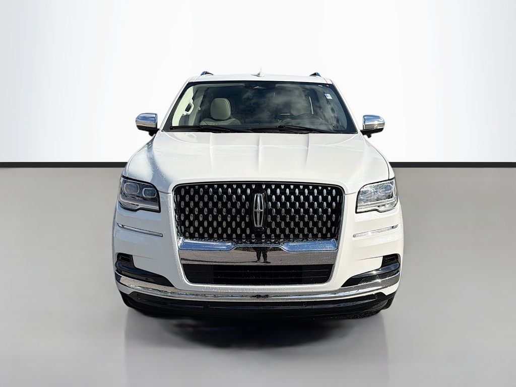2023 Lincoln Navigator Black Label photo 2