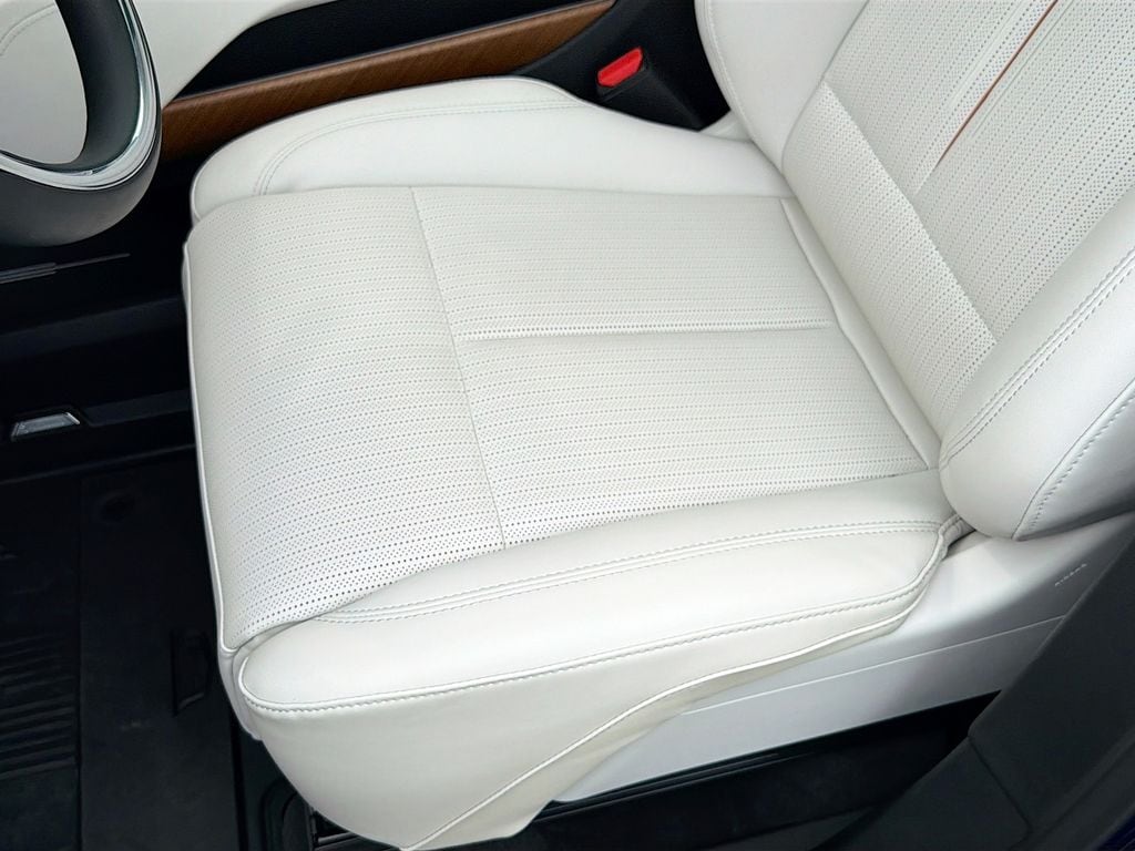 2026 Cadillac VISTIQ Sport - Photo 19