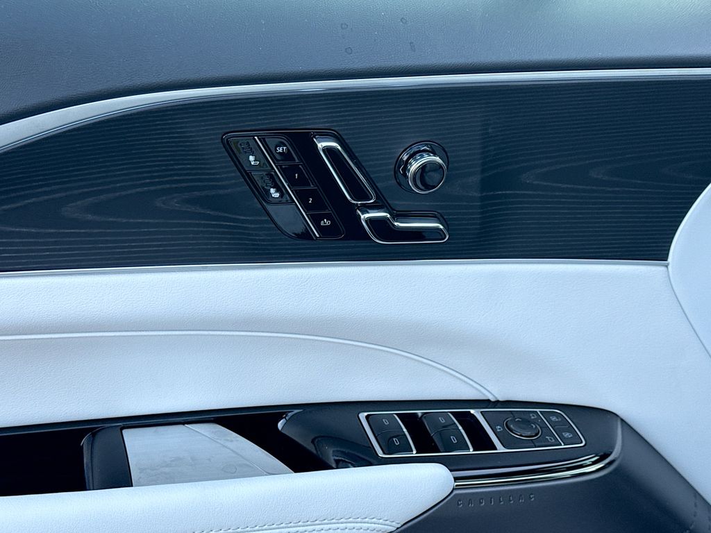 2025 Cadillac LYRIQ Sport 1 - Photo 18