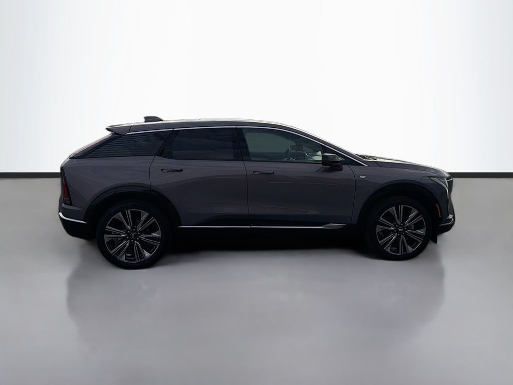 New 2026 CADILLAC OPTIQ Premium Luxury SUV