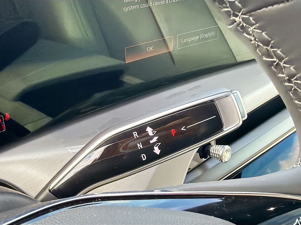 2026 Cadillac VISTIQ Sport - Photo 17