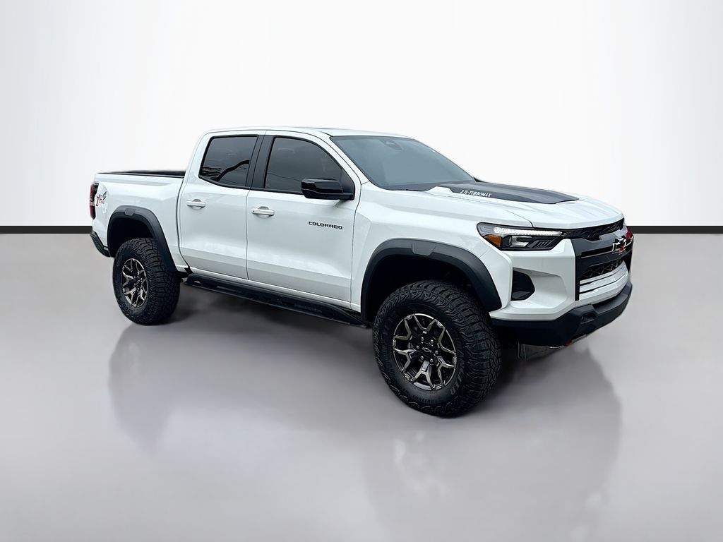 2024 Chevrolet Colorado ZR2 photo 3