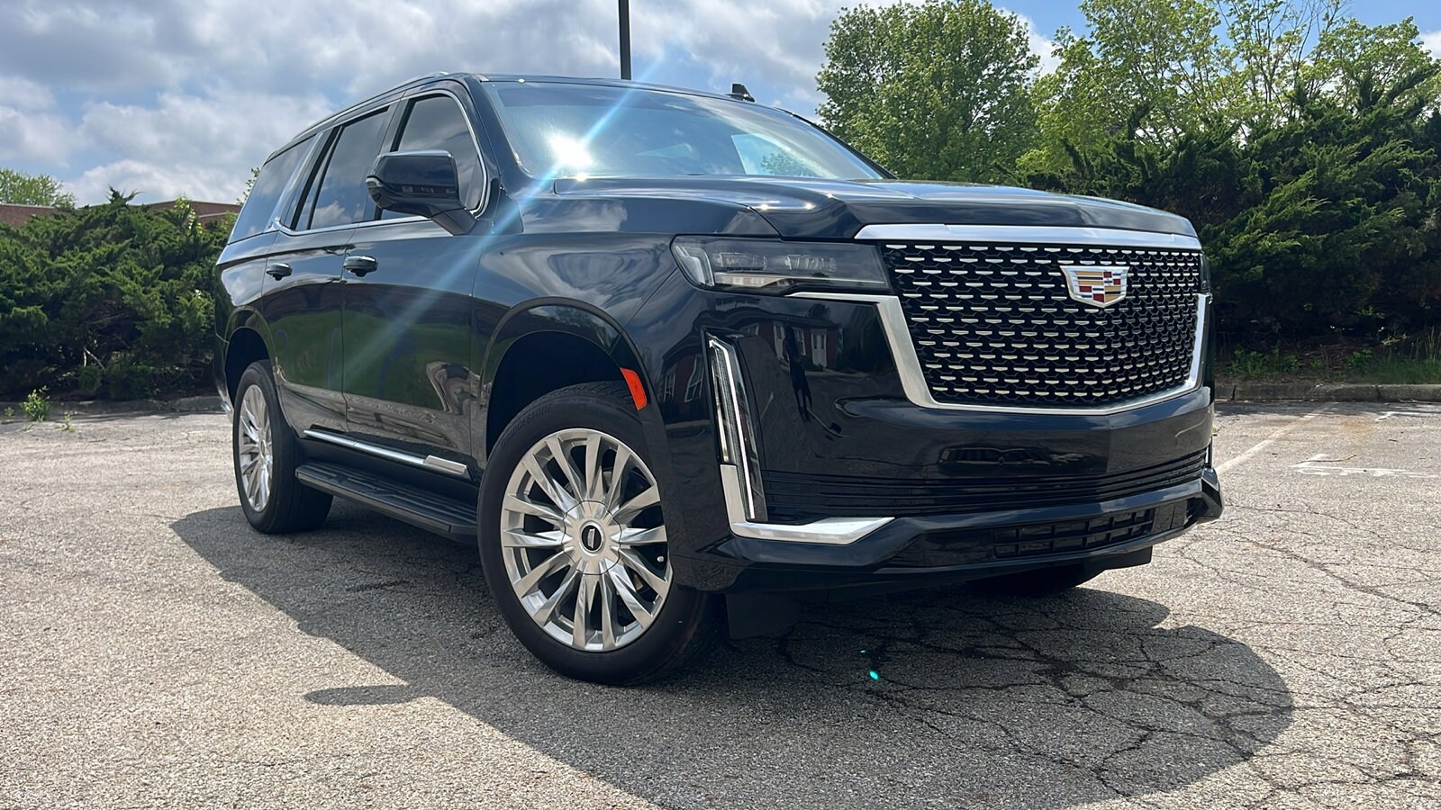 2024 Cadillac Escalade Premium Luxury photo 2