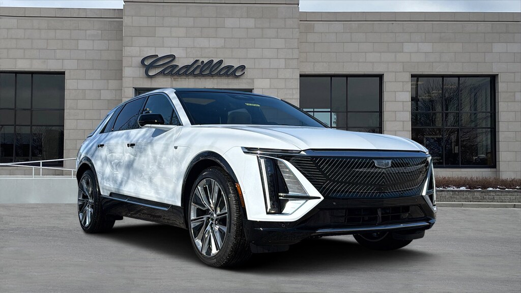 New 2026 CADILLAC LYRIQ Signature Luxury SUV