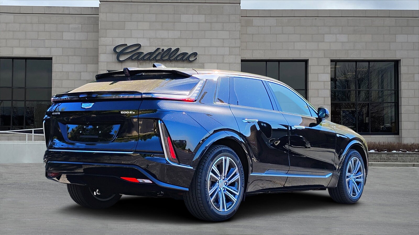2026 Cadillac Lyriq Luxury photo 2