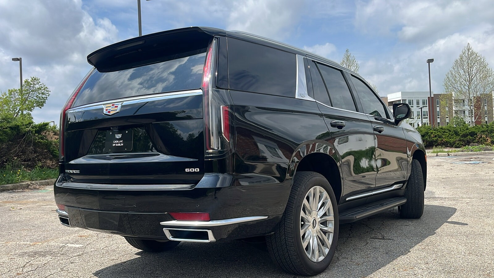 2024 Cadillac Escalade Premium Luxury photo 4