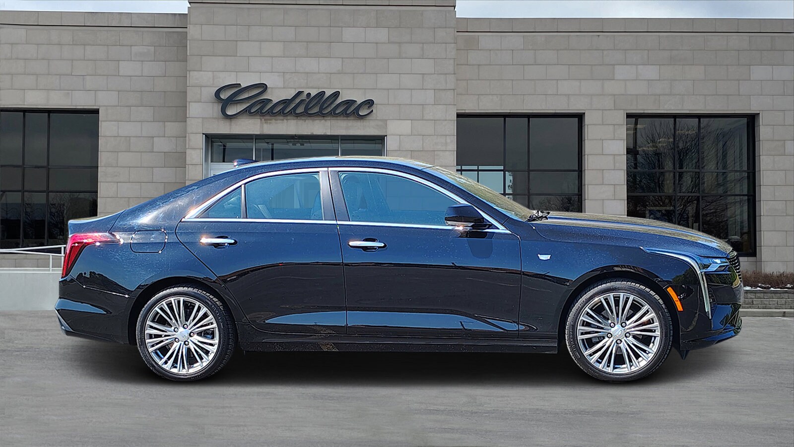2022 Cadillac CT4 Premium Luxury photo 2