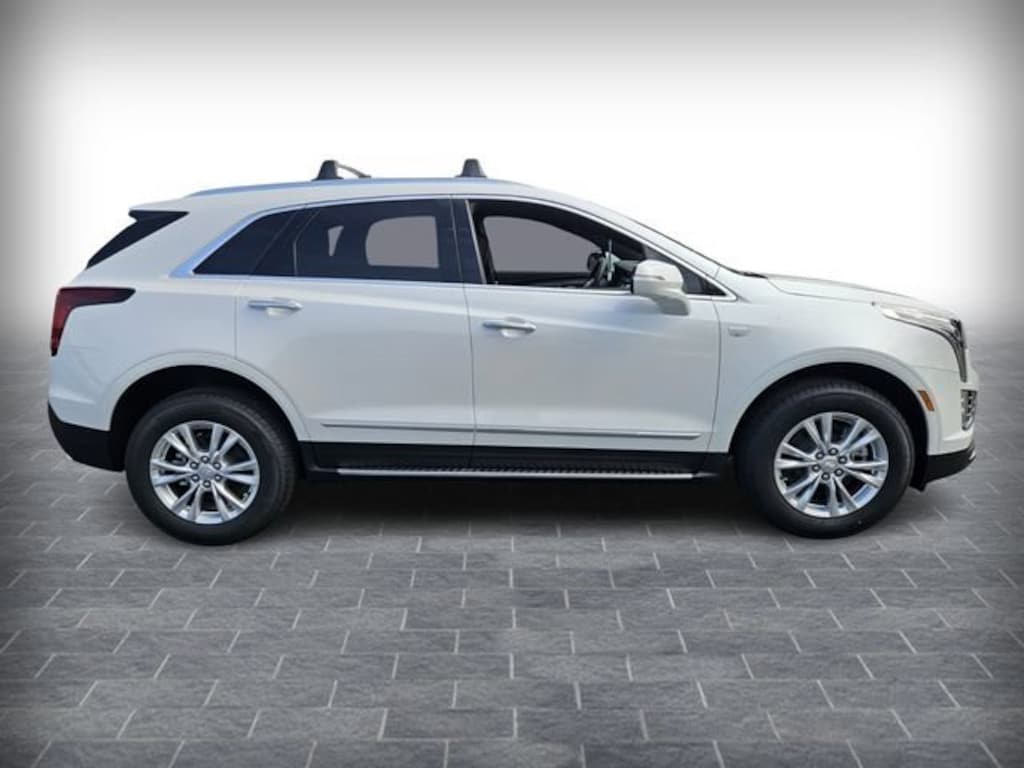 New 2026 CADILLAC XT5 Luxury SUV
