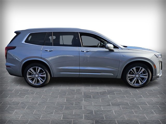 2025 Cadillac XT6 Premium Luxury photo 3