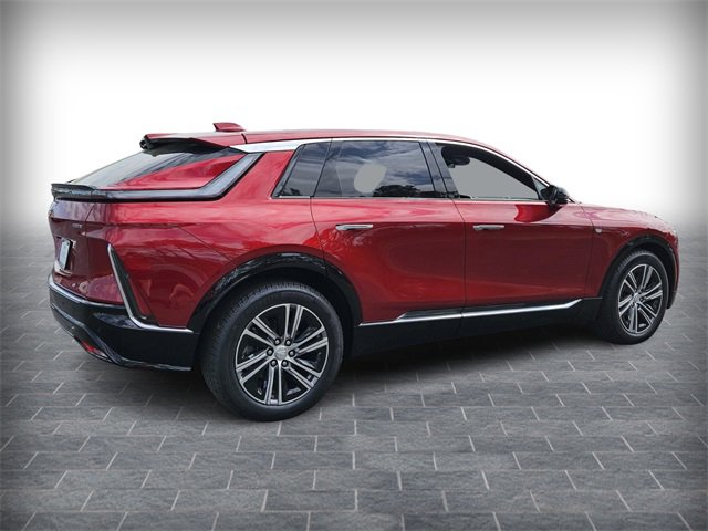 2025 Cadillac Lyriq Luxury photo 4