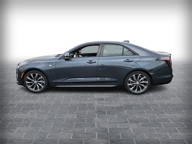 2022 Cadillac CT4 Sport photo 2