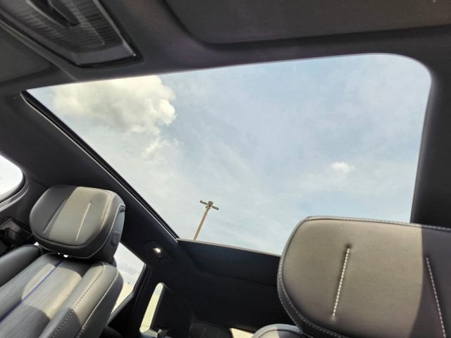 2025 Cadillac LYRIQ Sport 1 - Photo 12