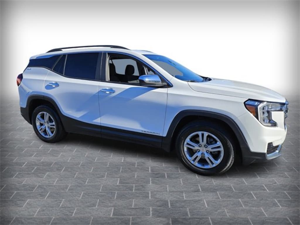Used 2022 GMC Terrain SLE SUV