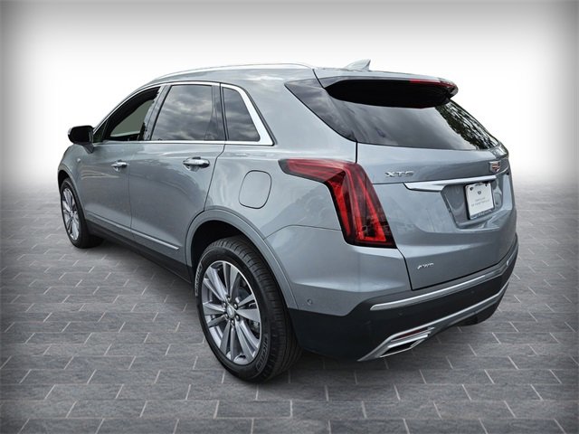 2024 Cadillac XT5 Platinum Premium Luxury photo 3