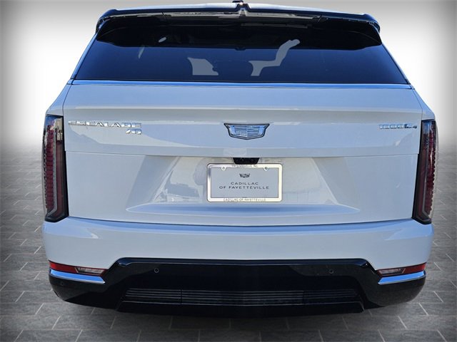 2025 Cadillac Escalade IQ photo 3