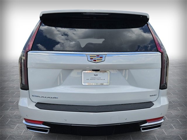 2023 Cadillac Escalade Premium Luxury photo 3
