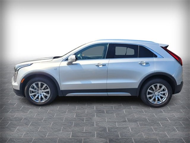 Used 2021 Cadillac XT4 Premium Luxury with VIN 1GYFZCR43MF068670 for sale in Fayetteville, NC