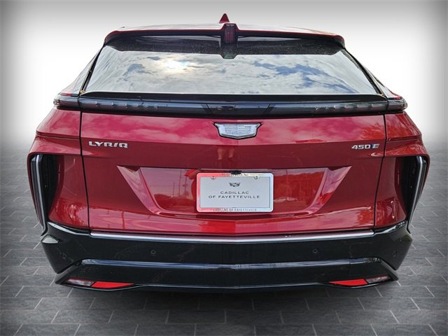 2025 Cadillac Lyriq Luxury photo 3