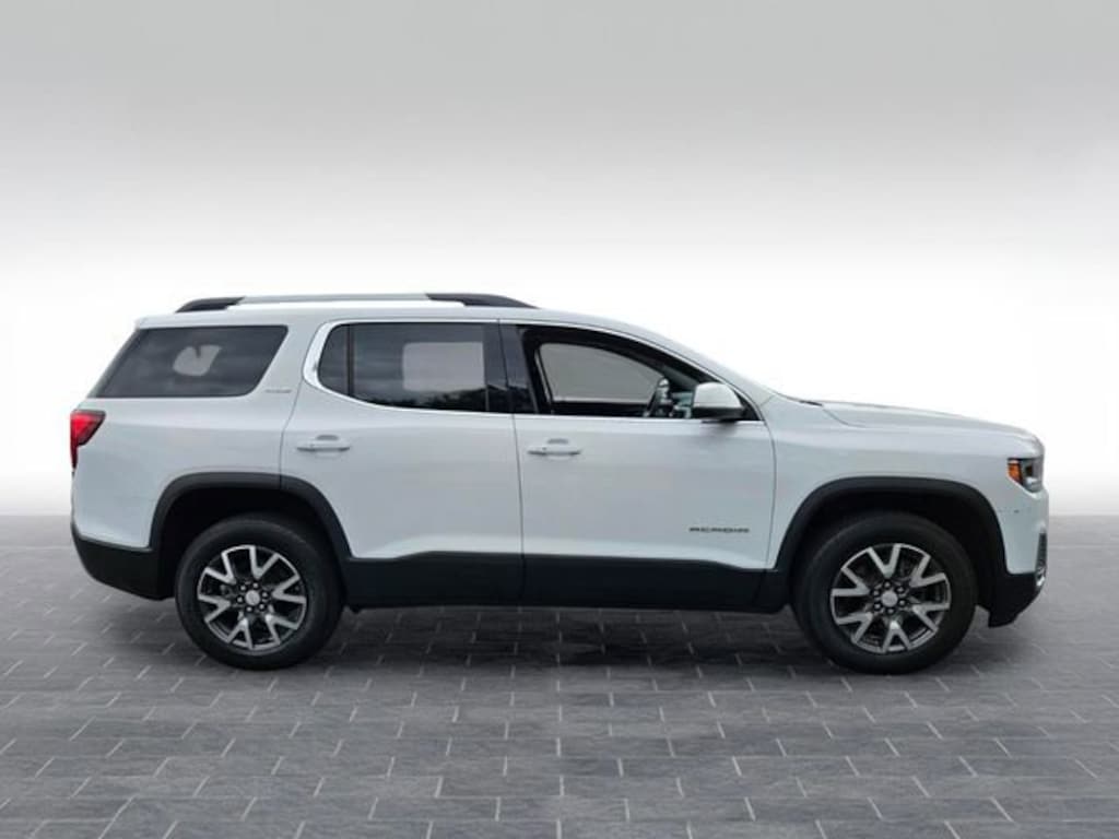 Used 2023 GMC Acadia SLE SUV