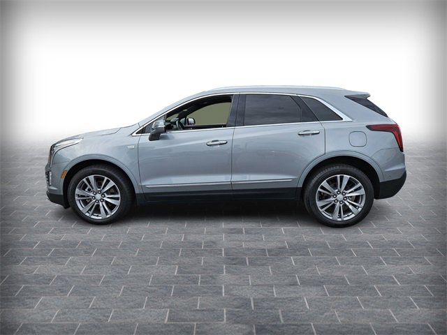 2024 Cadillac XT5 Platinum Premium Luxury photo 2