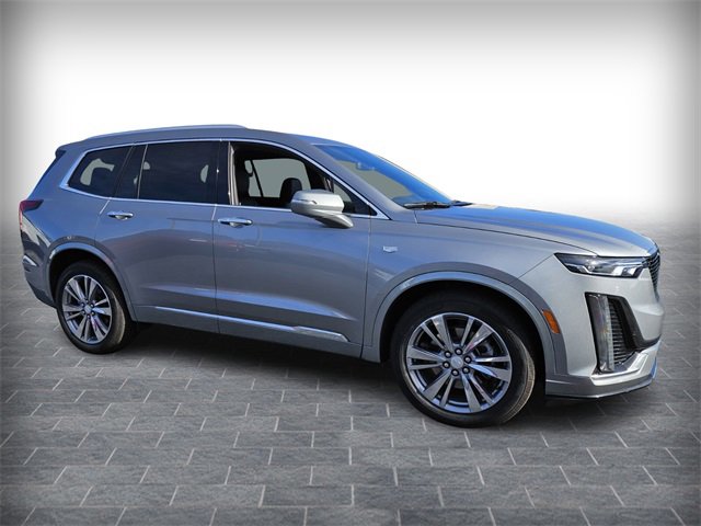 2025 Cadillac XT6 Premium Luxury photo 2