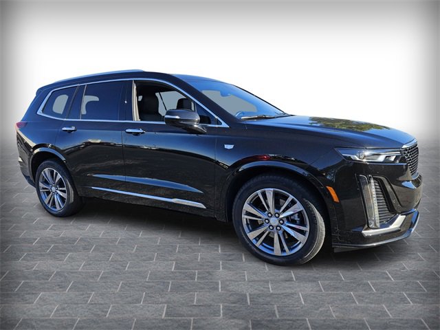 2025 Cadillac XT6 Premium Luxury photo 3