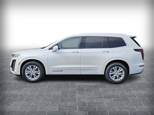 2025 Cadillac XT6 Luxury photo 2