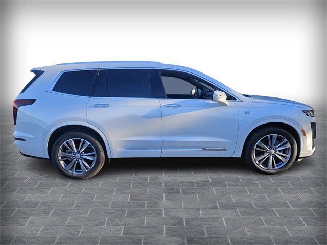2025 Cadillac XT6 Premium Luxury photo 2