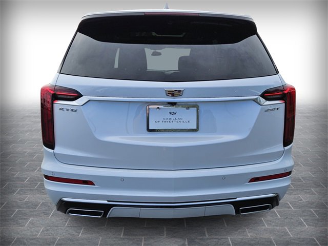 2025 Cadillac XT6 Luxury photo 3