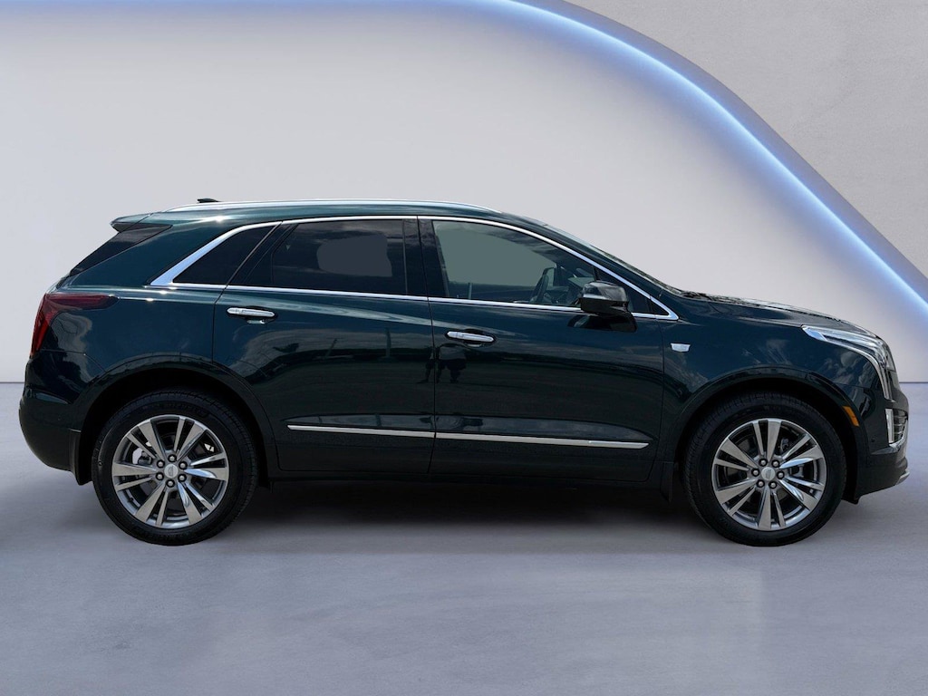 New 2026 CADILLAC XT5 Premium Luxury SUV